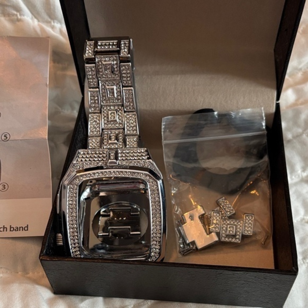 VISOOM stainless steel SILVER APPLE WATCH BAND CASE WITH DIAMONDS and kit
